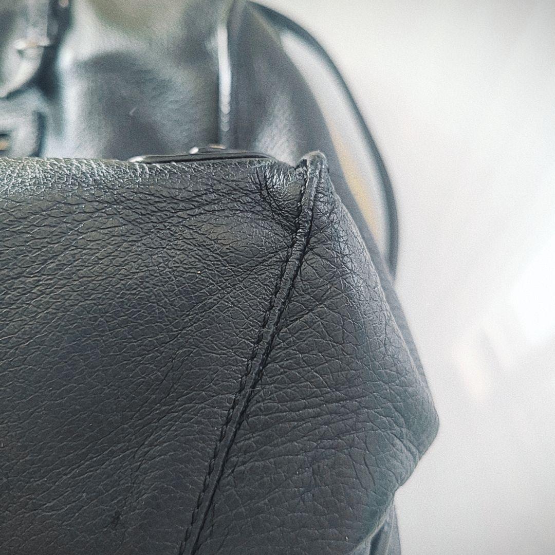 BALENCIAGA ブラック ダブルポケット レザー ショルダーバッグ