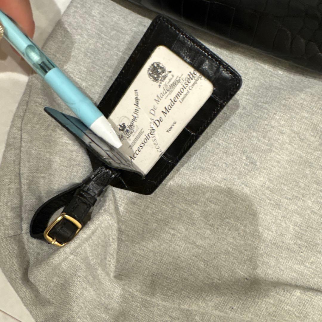 ADMJ クロコ型押しトート　ブラックレザー　本革　ロゴプレート　保存袋おまけ