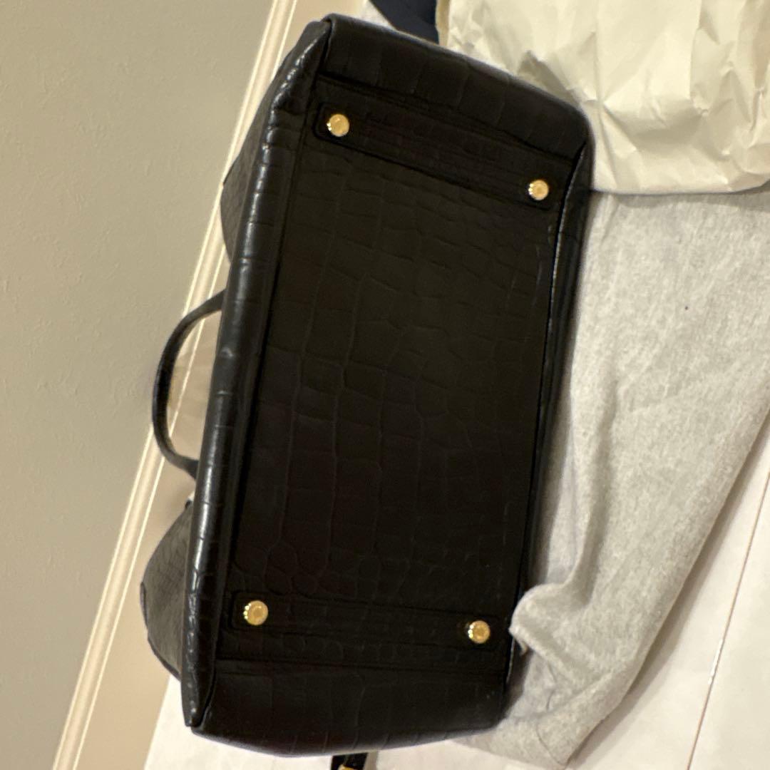 ADMJ クロコ型押しトート　ブラックレザー　本革　ロゴプレート　保存袋おまけ