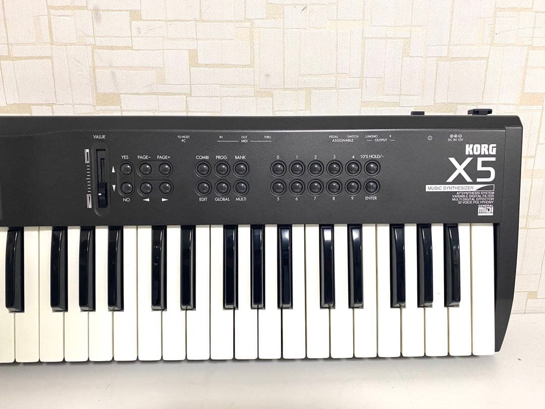 KORG コルグ シンセサイザー X5 ソフトケース付き