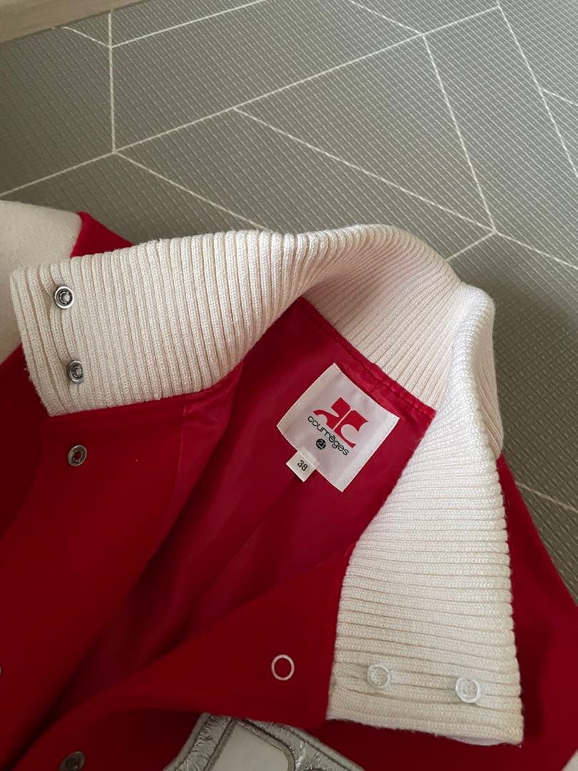 希少　クレージュ　courrèges スタジャン 38size 赤