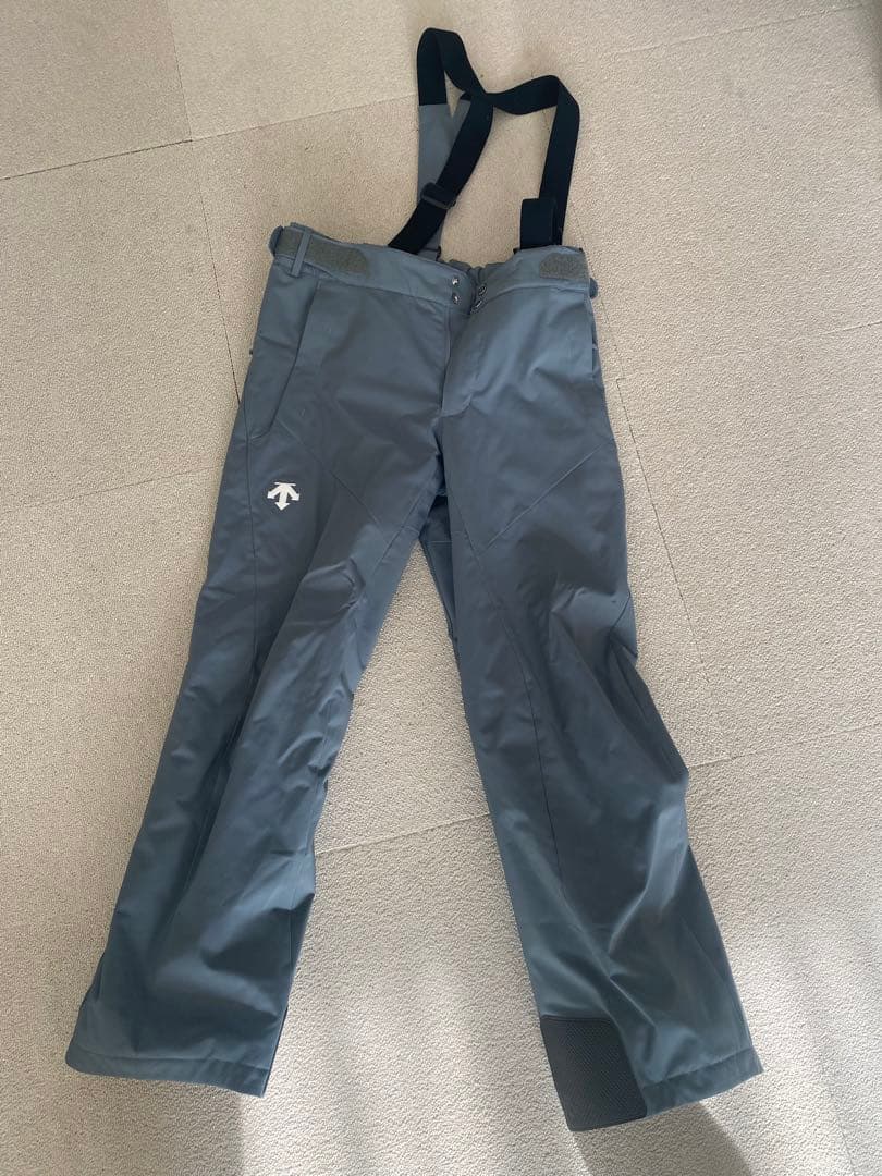 値下げ　【非売品】オガサカチーム　コーチ用（DESCENTE製）スキーウェア