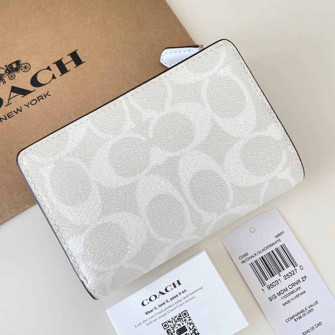 COACH コーチ　折り財布　シグネチャー チョーク　ホワイト　白色二つ折り財布