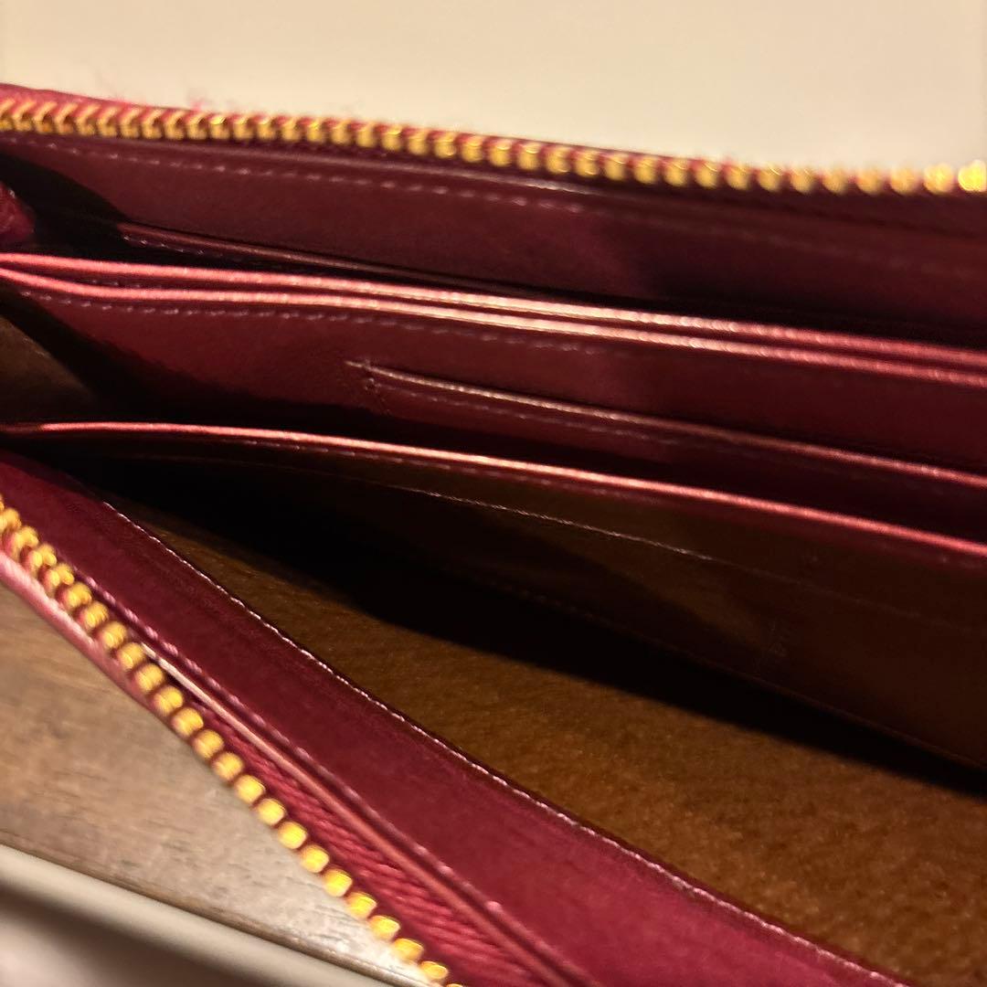 美品　イビサ　変わり編み　革メッシュ　長財布 沢山入ってとても丈夫　深めの赤