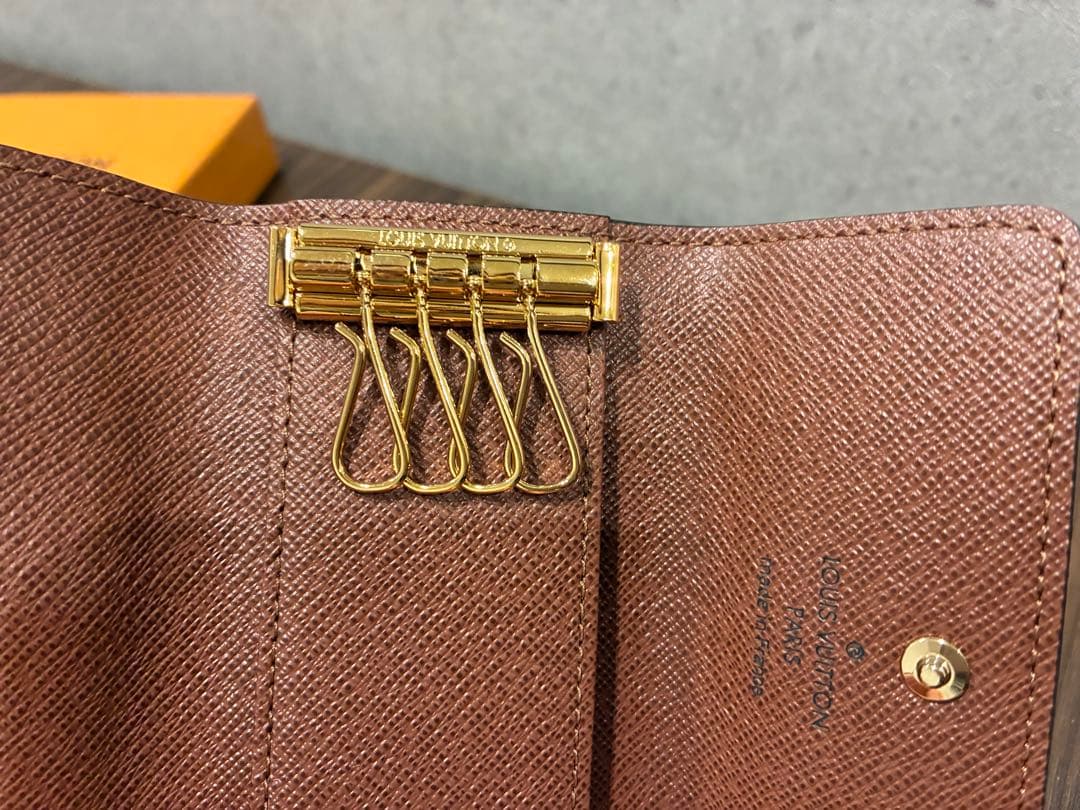 h8787moka【新品】LOUIS VUITTON ミュルティクレ 4