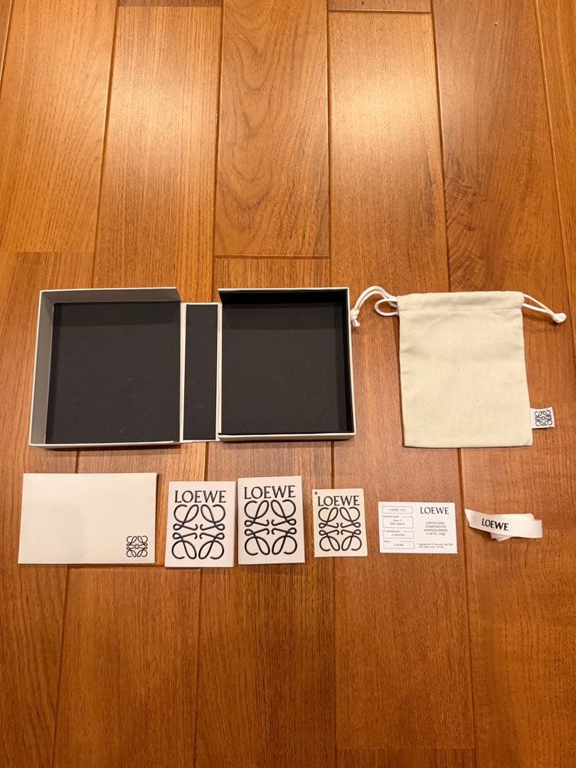 LOEWE スリムコンパクトウォレット