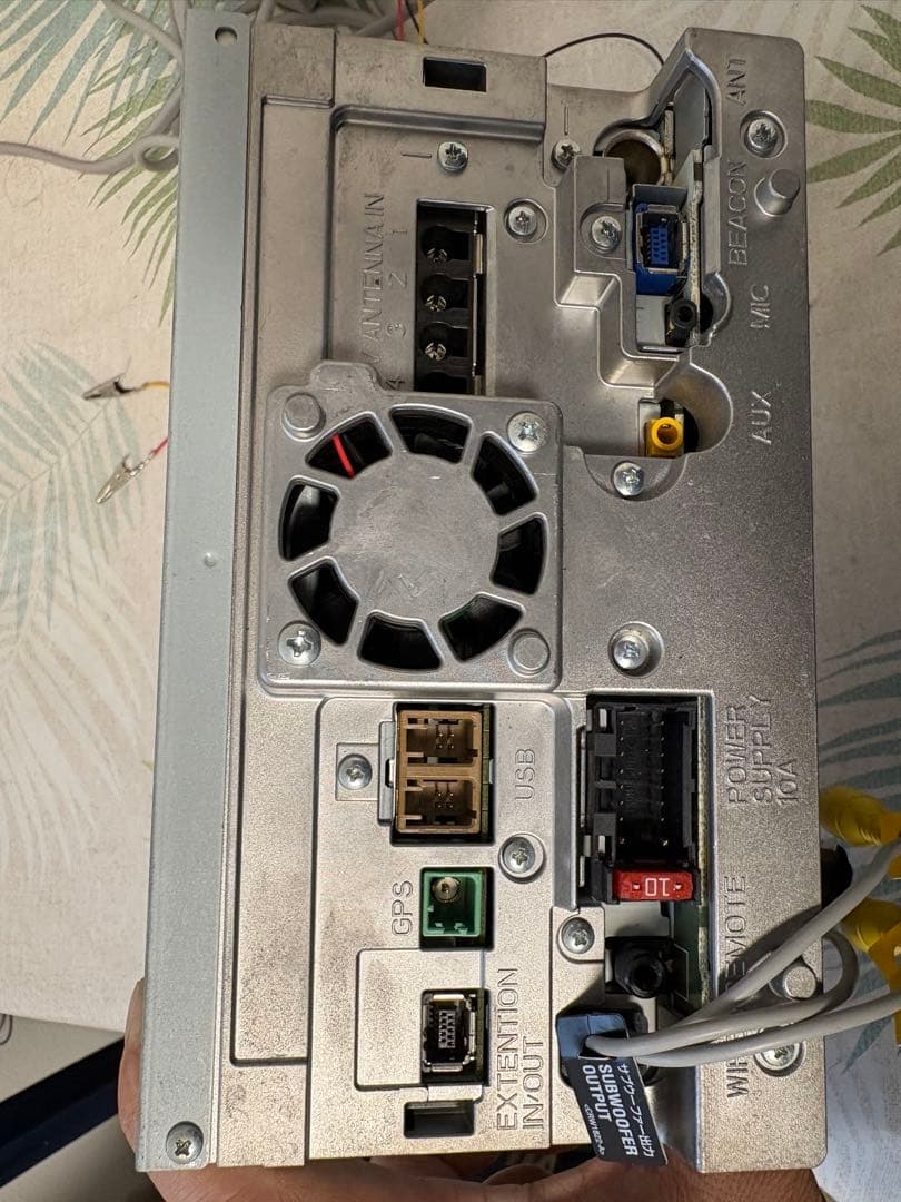 ★Carrozzeria PioneerカーナビAVIC-MRZ009★