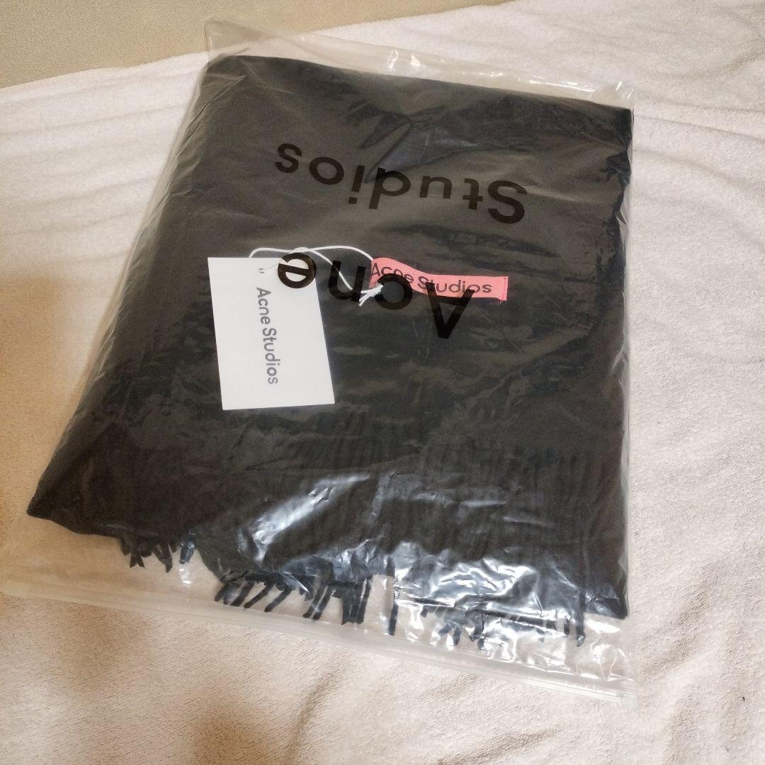 ブラック　男女兼用　Acne Studios 　マフラー フリンジスカーフ