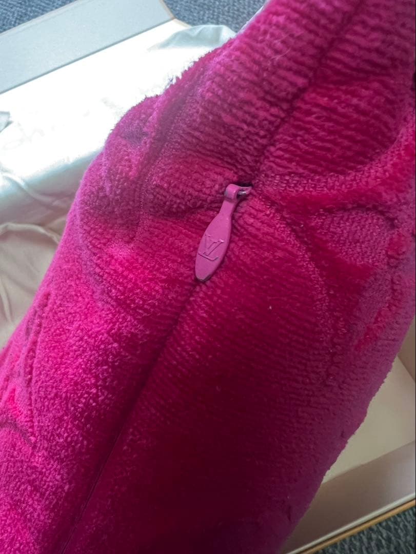 LOUIS VUITTON クッション・LV バケーション　 ピンク