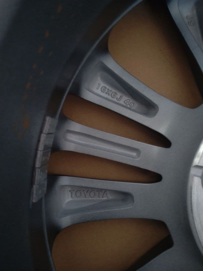 ヴォクシー　１６インチ純正アルミホイール２本セットＢ