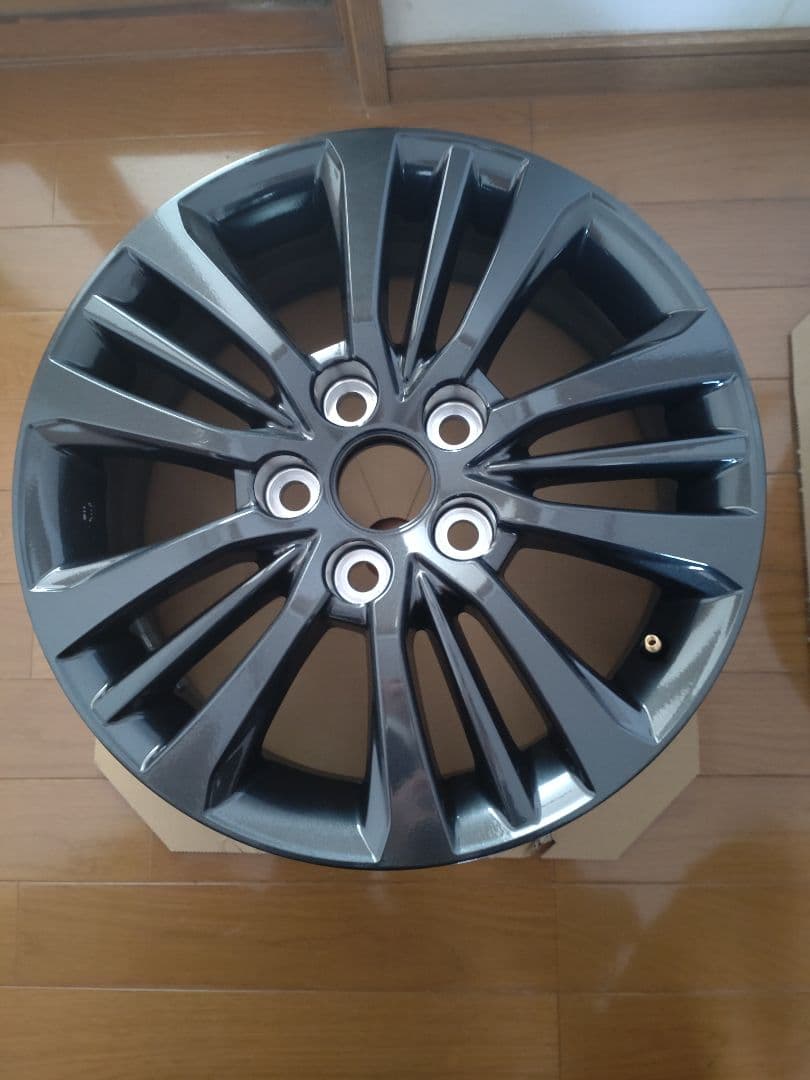 ヴォクシー　１６インチ純正アルミホイール２本セットＢ