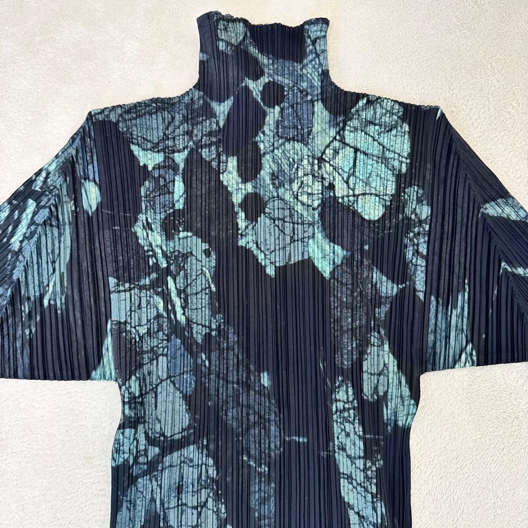 極美品✨PLEATS PLEASE プリーツ　総柄　長袖　ハイネック　チュニック