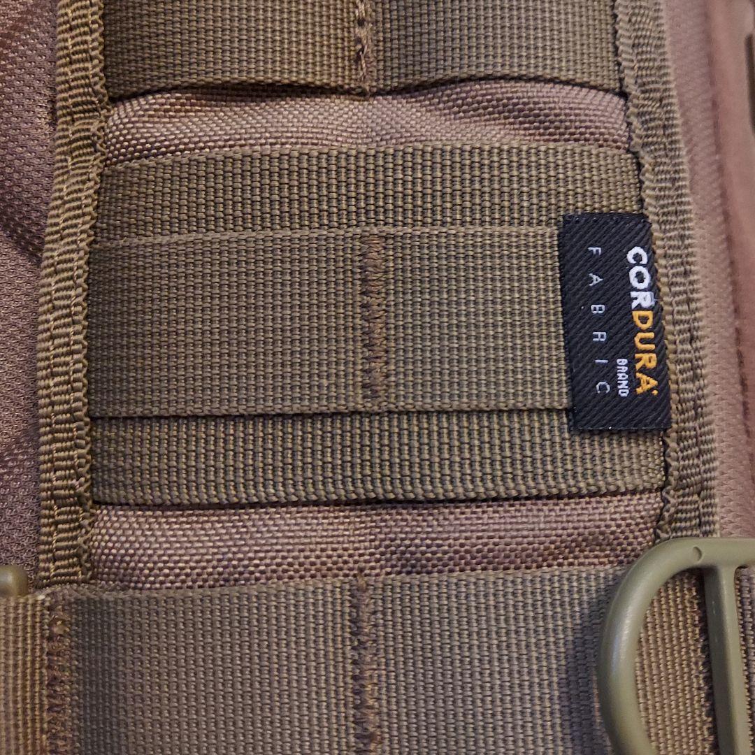 HAZARD4 (ハザード4) Evac シリーズ スリングバッグ コヨーテ