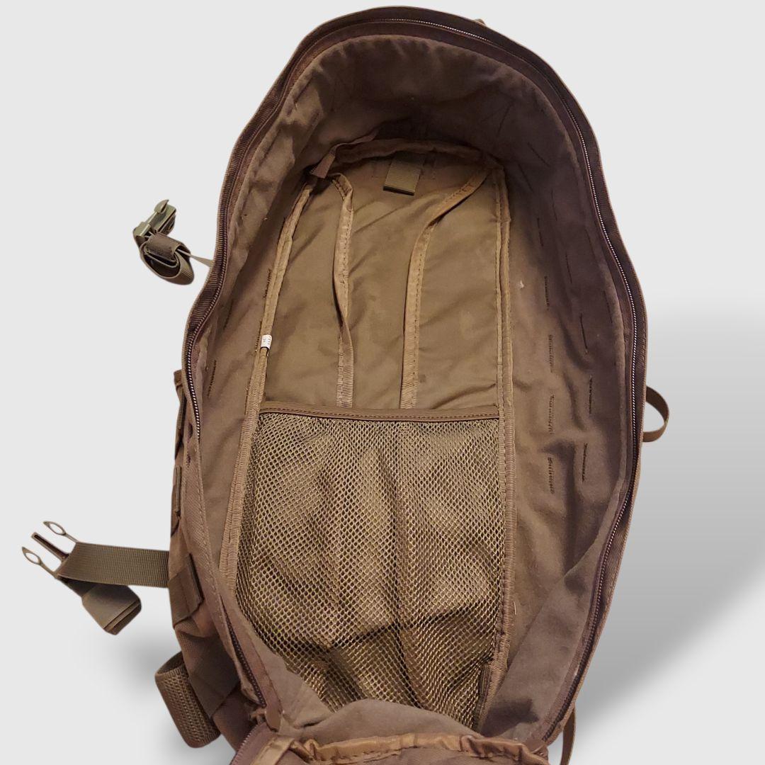 HAZARD4 (ハザード4) Evac シリーズ スリングバッグ コヨーテ