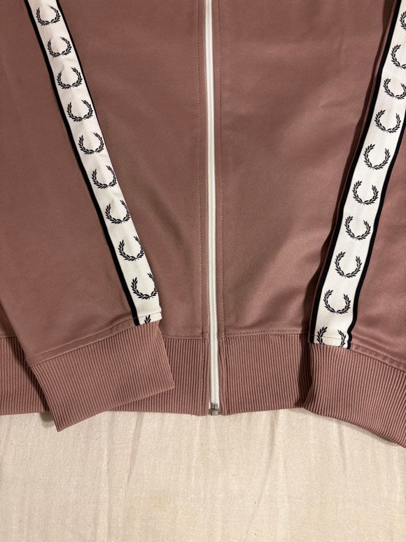 FRED PERRY トラックジャケット　スモークピンク