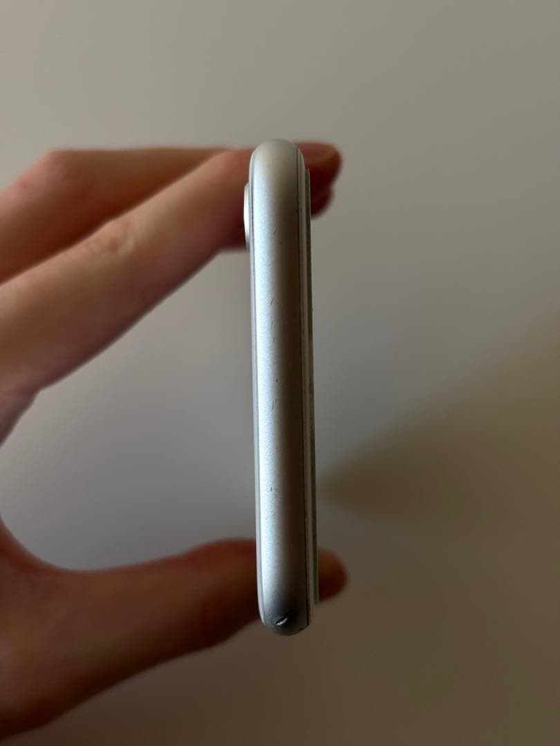 iPhone 8 Silver 64 GB SIMフリー