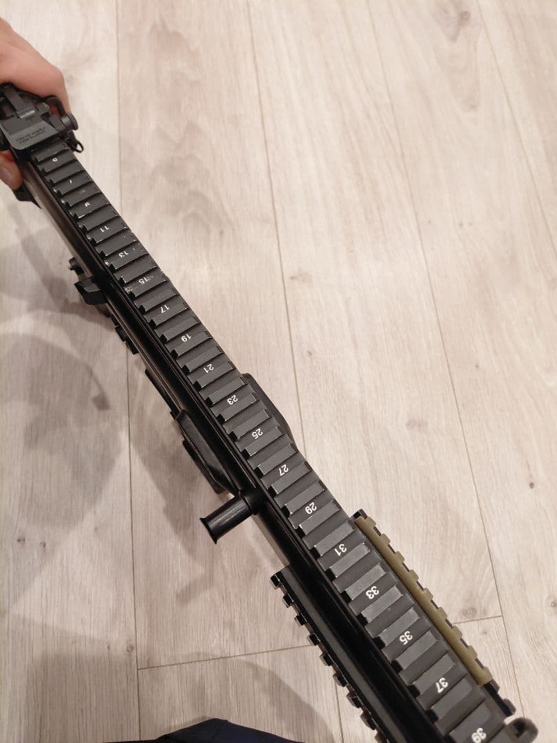 東京マルイ　電動ガンMK16スカー