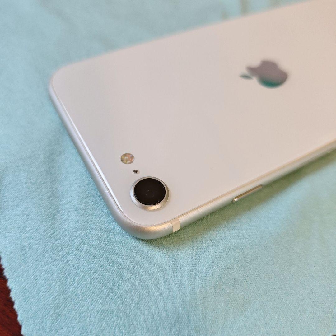 【極美品】Apple iPhone SE2 ホワイト 64GB