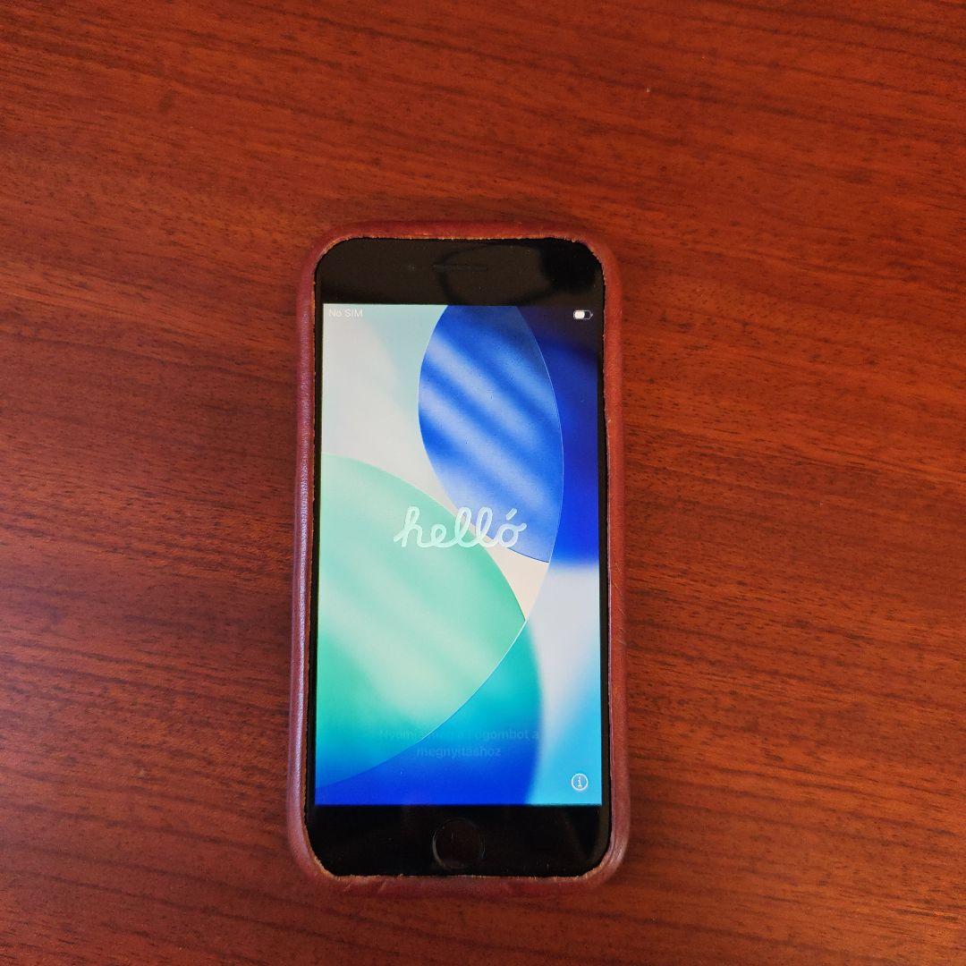 【極美品】Apple iPhone SE2 ホワイト 64GB