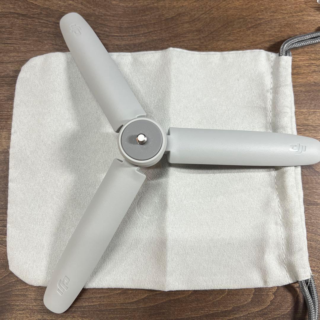 505720 Osmo Mobile SE 3軸スマホジンバル+ ライト