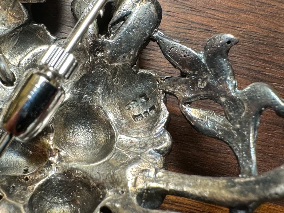 【アンティーク】銀製ブローチ イギリスチェスター 1949年製