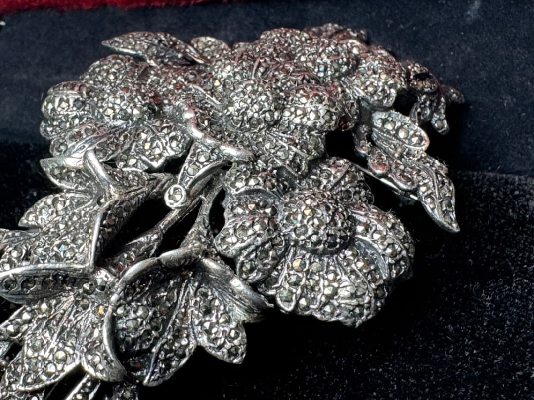 【アンティーク】銀製ブローチ イギリスチェスター 1949年製