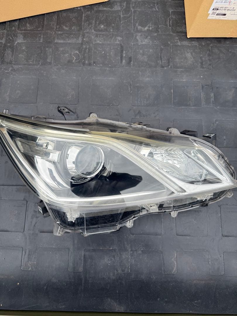 クラウンヘッドライト　grs214 右