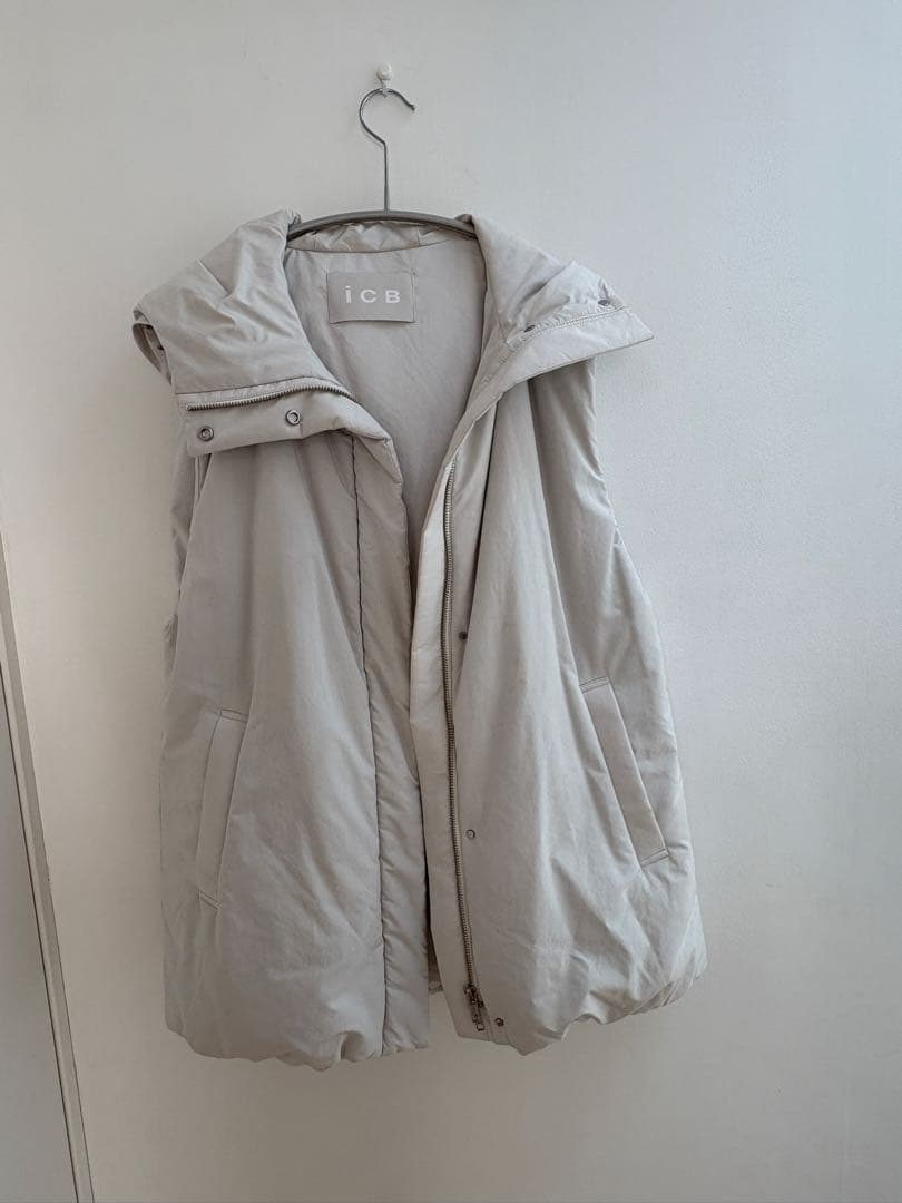 ICB　アイシービー パディングベスト　ダウンベスト　白