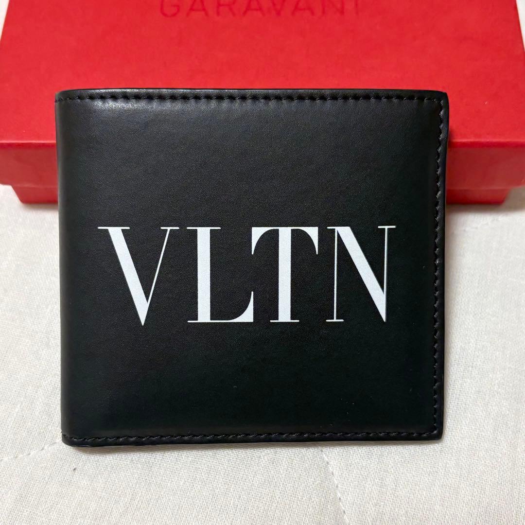 新品　VALENTINO VLTN 折り財布