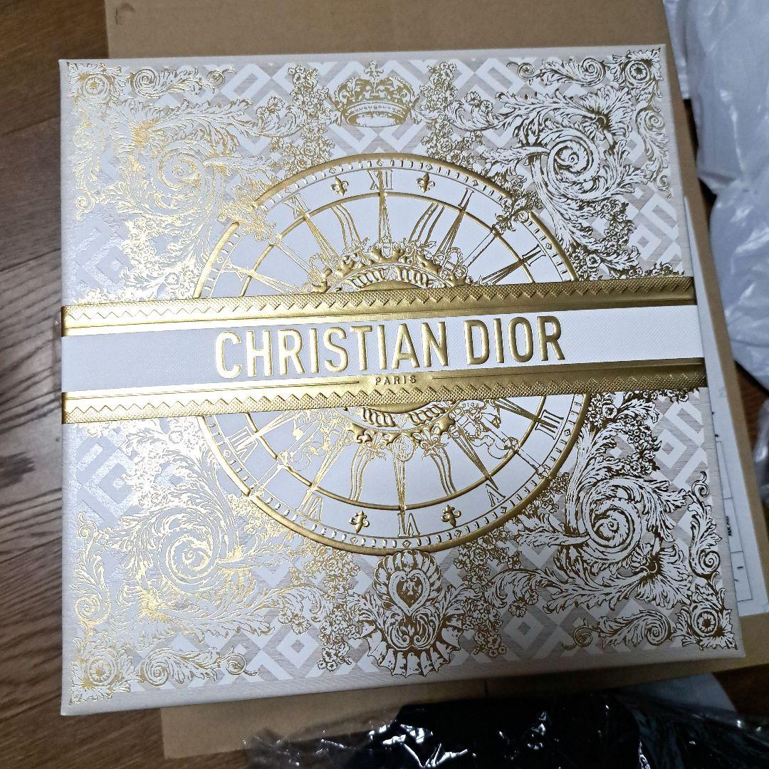 DIOR　ホリデーオファー　2024　新品　未使用
