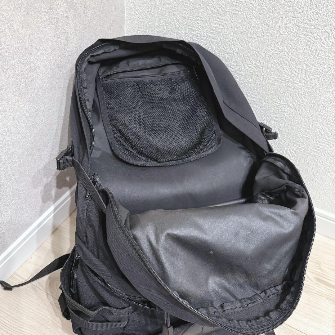 激レア★Supreme バックパック　2010ss　大容量　黒　旅行　リュック