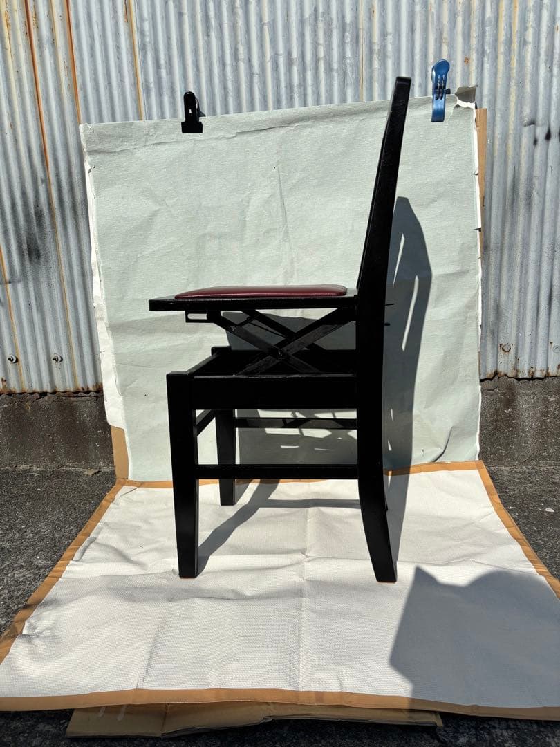 背もたれ付ピアノ椅子　足部フェルト付き　座面新品比較的きれい　スラットバック椅子