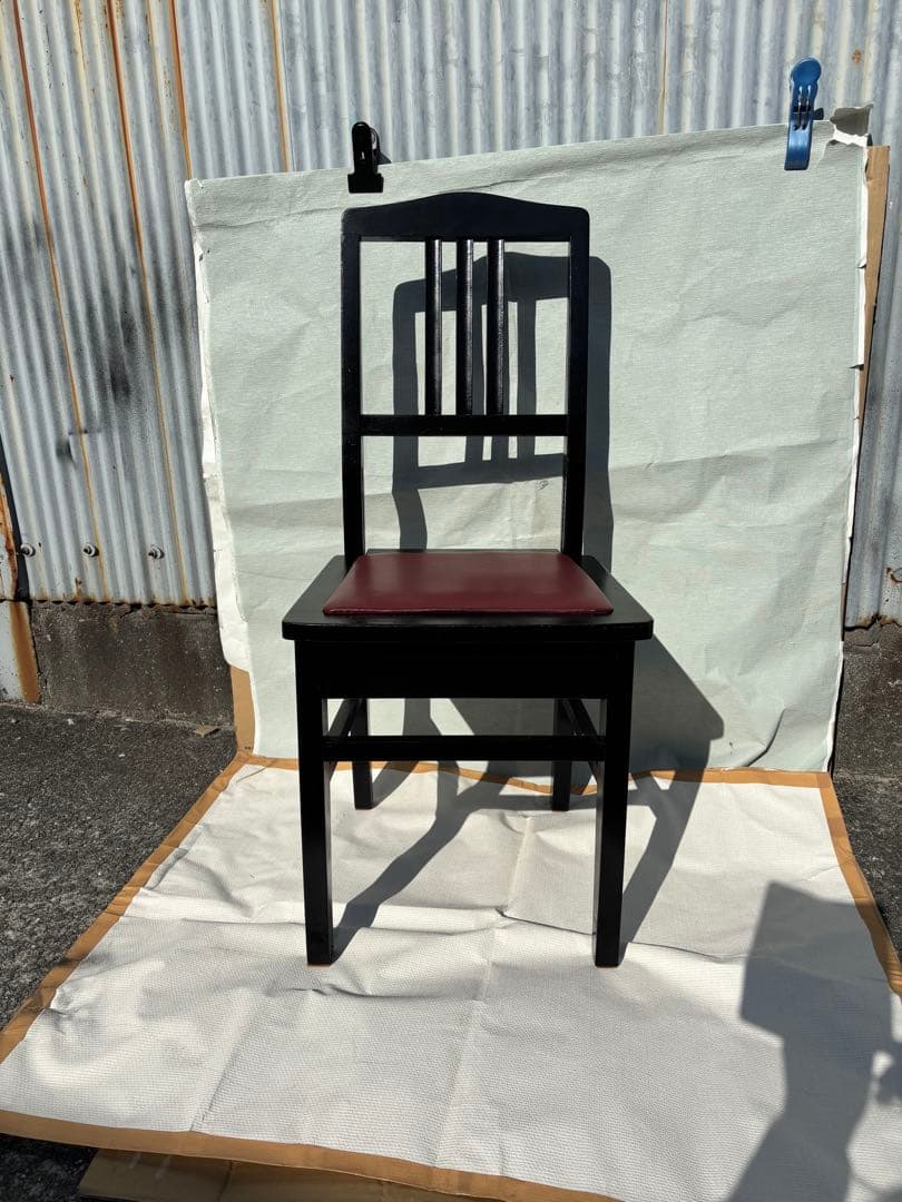 背もたれ付ピアノ椅子　足部フェルト付き　座面新品比較的きれい　スラットバック椅子