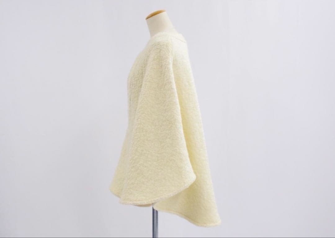 ⭐️クリスマスセール⭐️【美品】VALENTINOケープコート