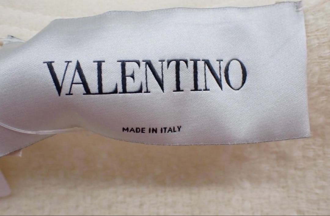 ⭐️クリスマスセール⭐️【美品】VALENTINOケープコート