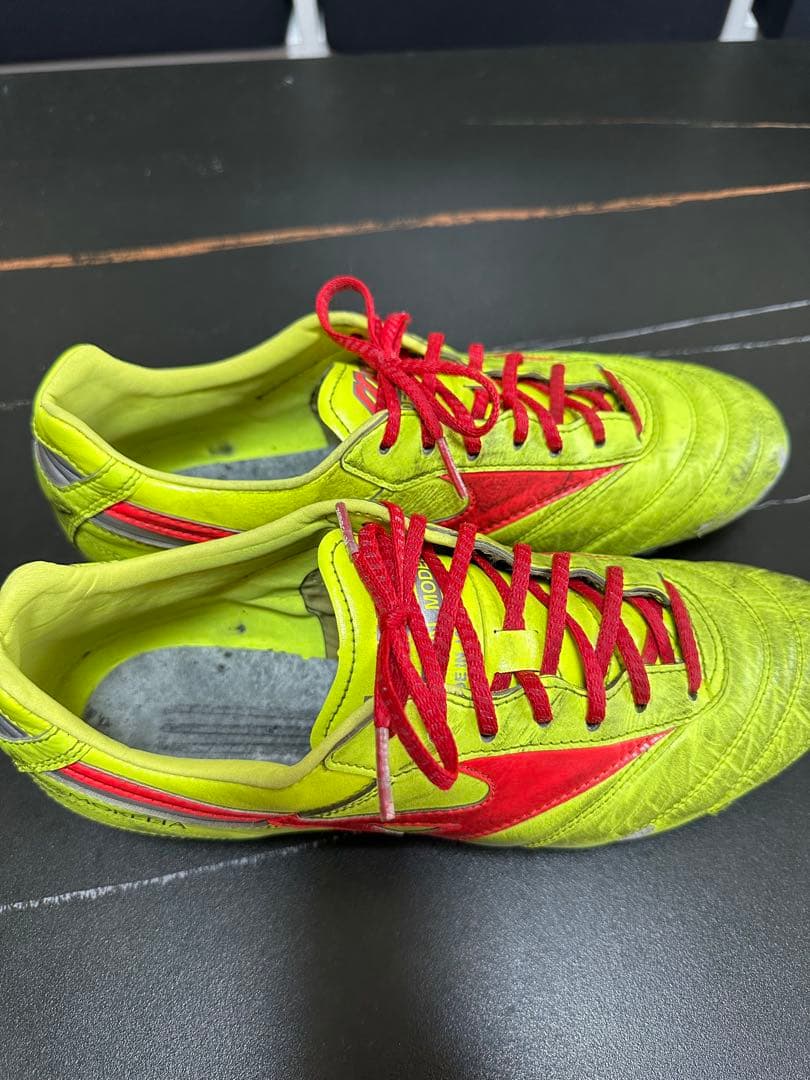 サッカースパイク ミズノ モレリア