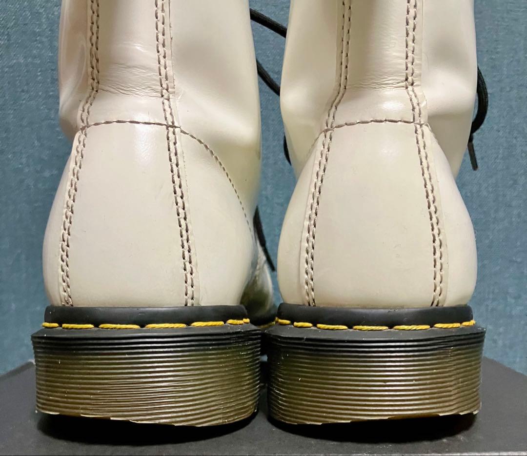 Dr.Martens ホワイト8ホール UK7