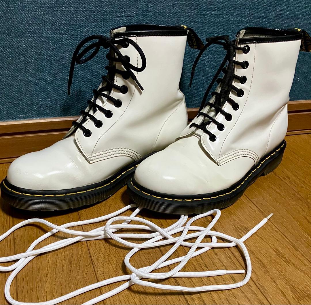 Dr.Martens ホワイト8ホール UK7
