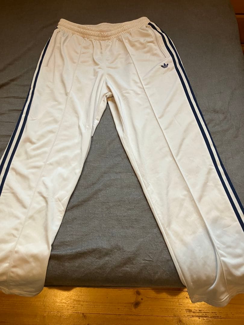 新品adidasベッケンバウアートラックパンツ　クリアブラウンビームスで購入XL