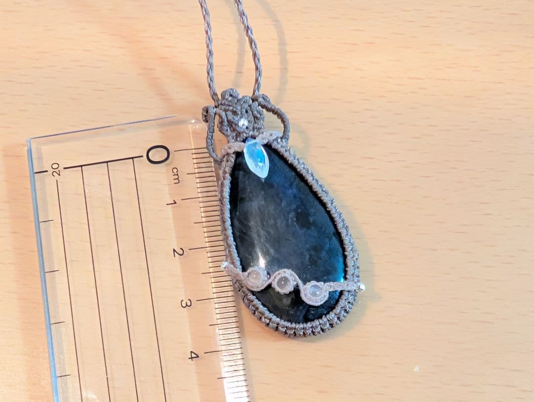 マクラメネックレス ソーダライト レインボームーンストーン