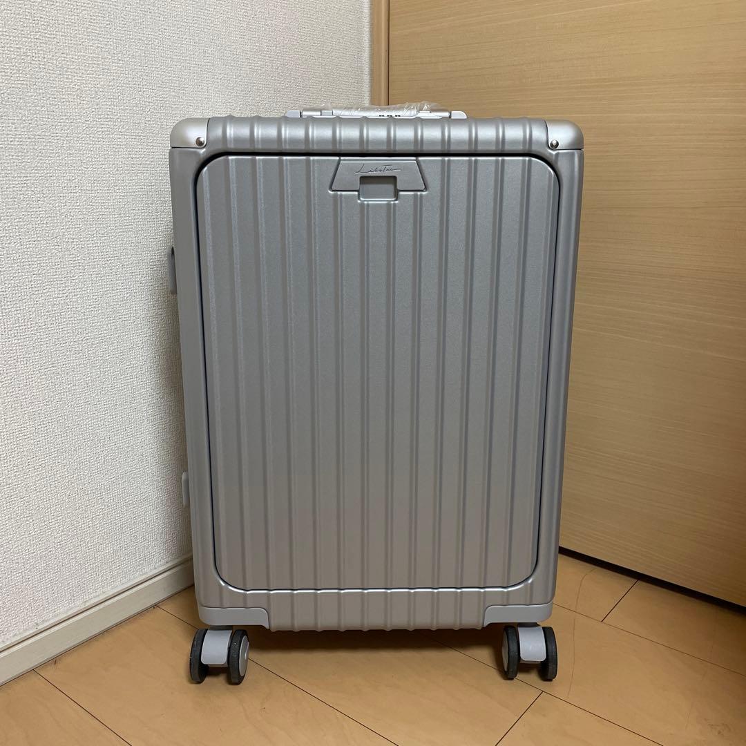 リベティ 多機能スーツケース マットシルバー Sサイズ 新品未使用