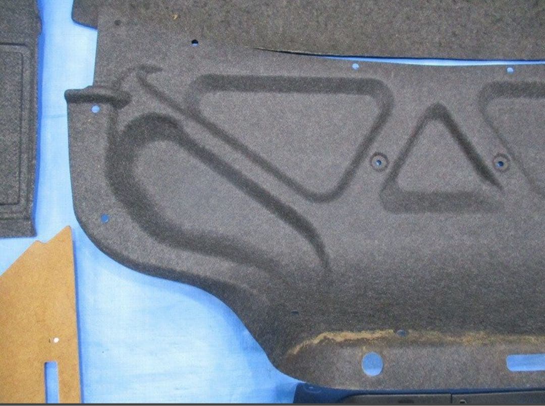 ER34 スカイライン 後期 純正 4ドア トランクトリム 内張り er34