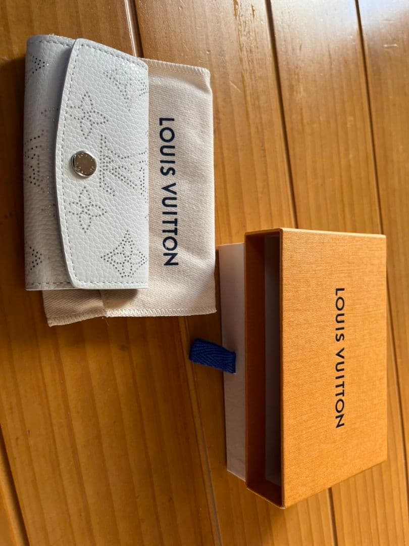 ルイ・ヴィトン キーケース ホワイト