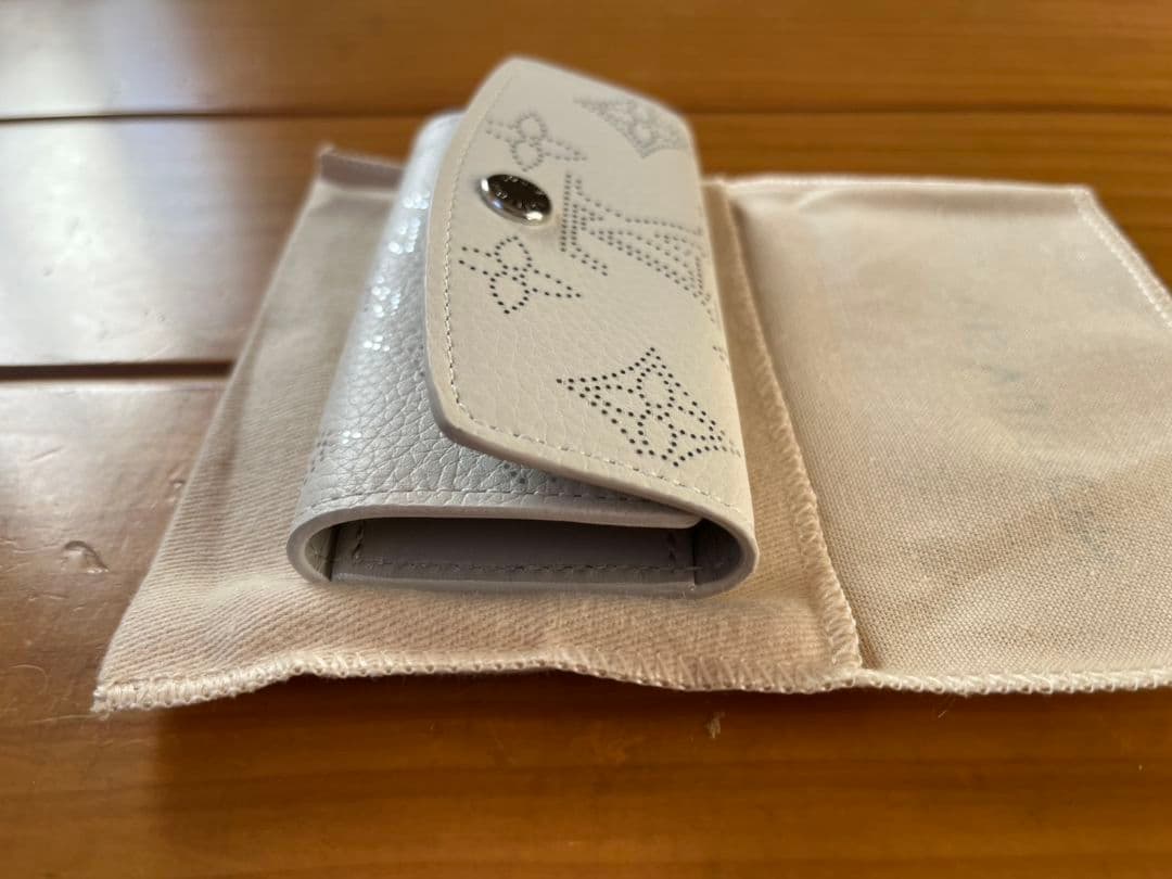 ルイ・ヴィトン キーケース ホワイト