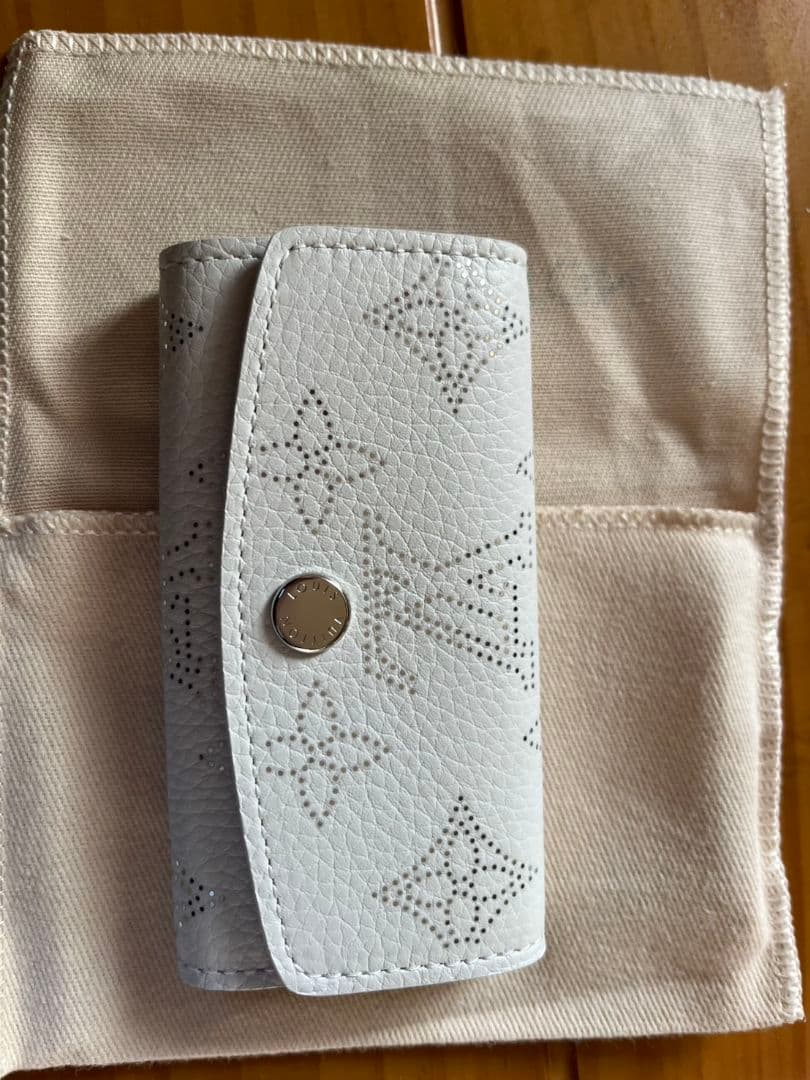 ルイ・ヴィトン キーケース ホワイト