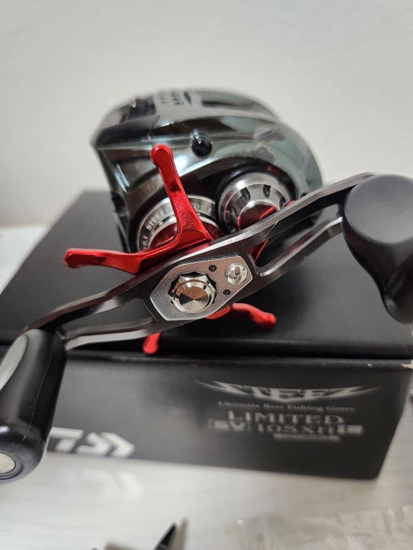 ダイワ スティーズ リミテッド 105xhl ZPI　スタードラグ