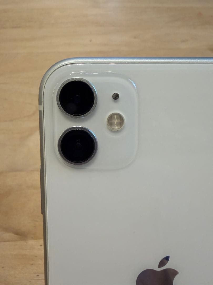 12/15までiPhone11 64GB SIMフリー　カバー&充電コード付き