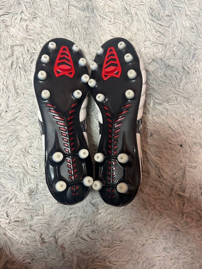 サッカースパイク　ミズノ　モレリアネオ4