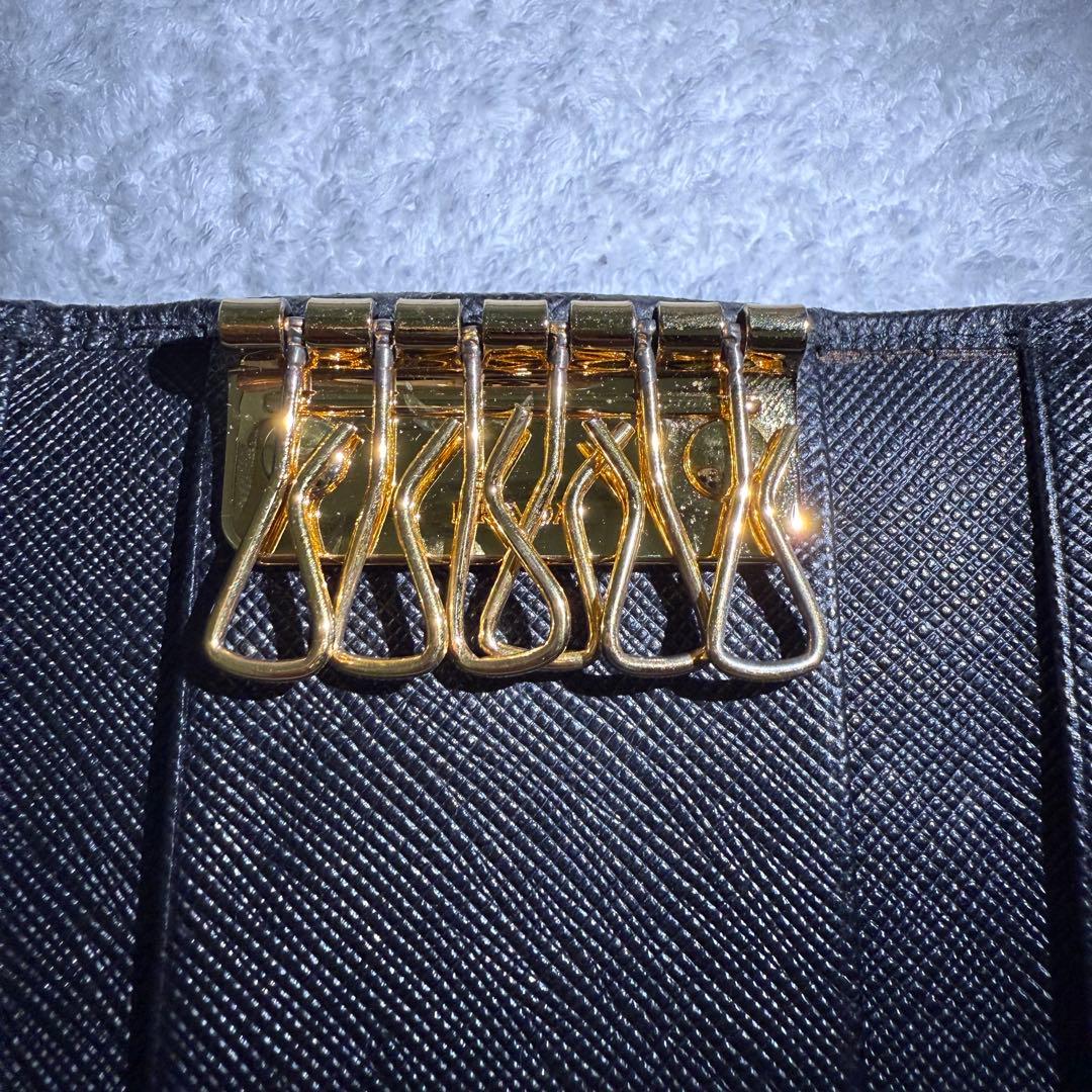 極美品＊ PRADA プラダサ フィアーノレザーキーケース