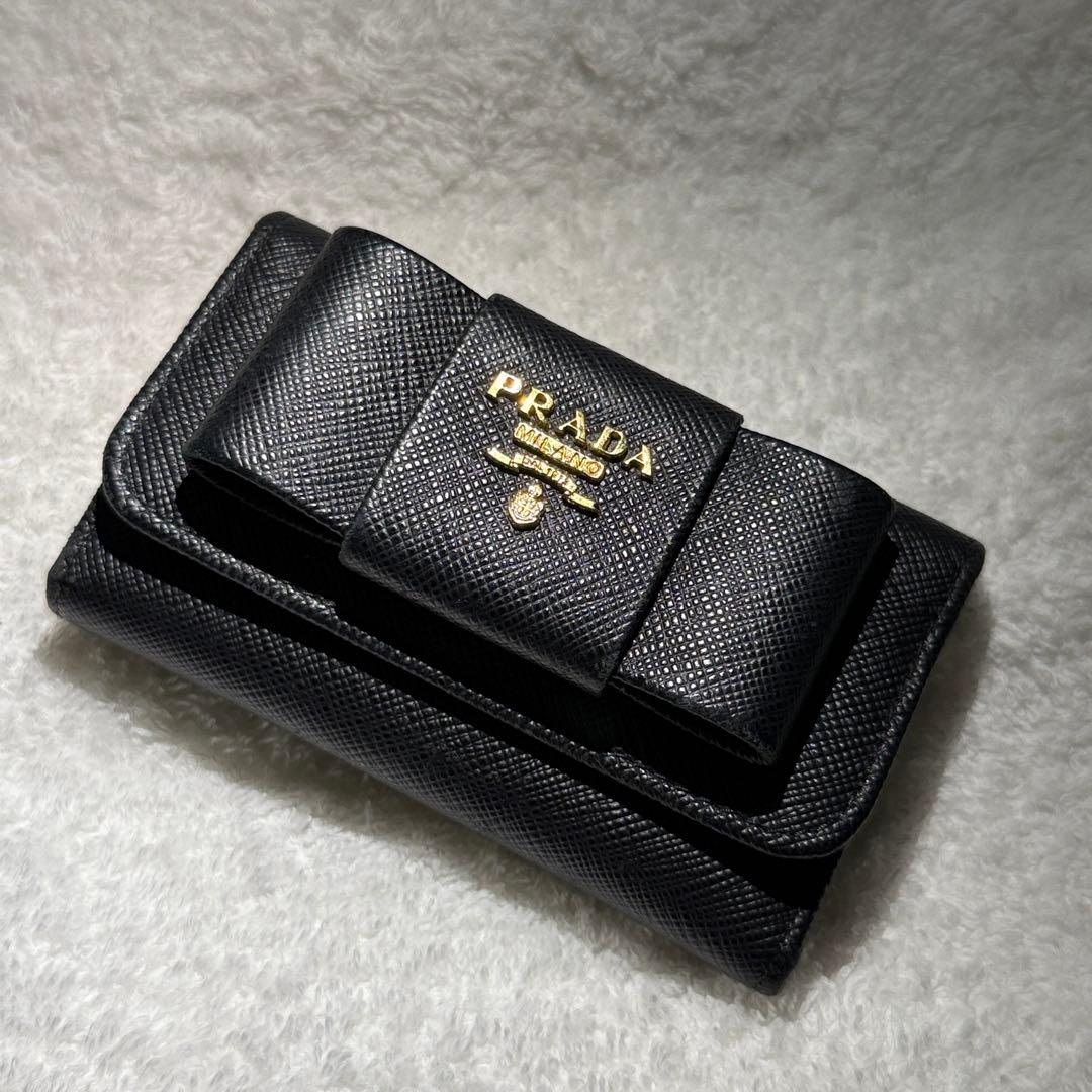 極美品＊ PRADA プラダサ フィアーノレザーキーケース